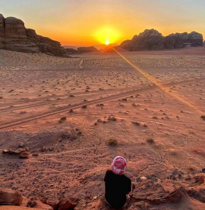 Moon City With Jeep Trips Wadi Rum Exterior photo