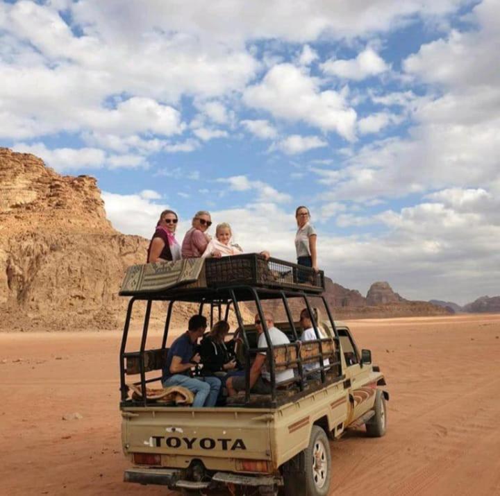 Moon City With Jeep Trips Wadi Rum Exterior photo