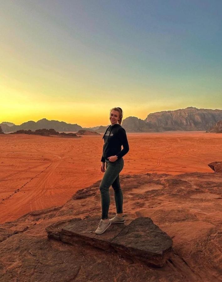 Moon City With Jeep Trips Wadi Rum Exterior photo