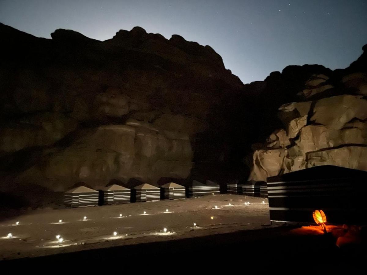 Moon City With Jeep Trips Wadi Rum Exterior photo