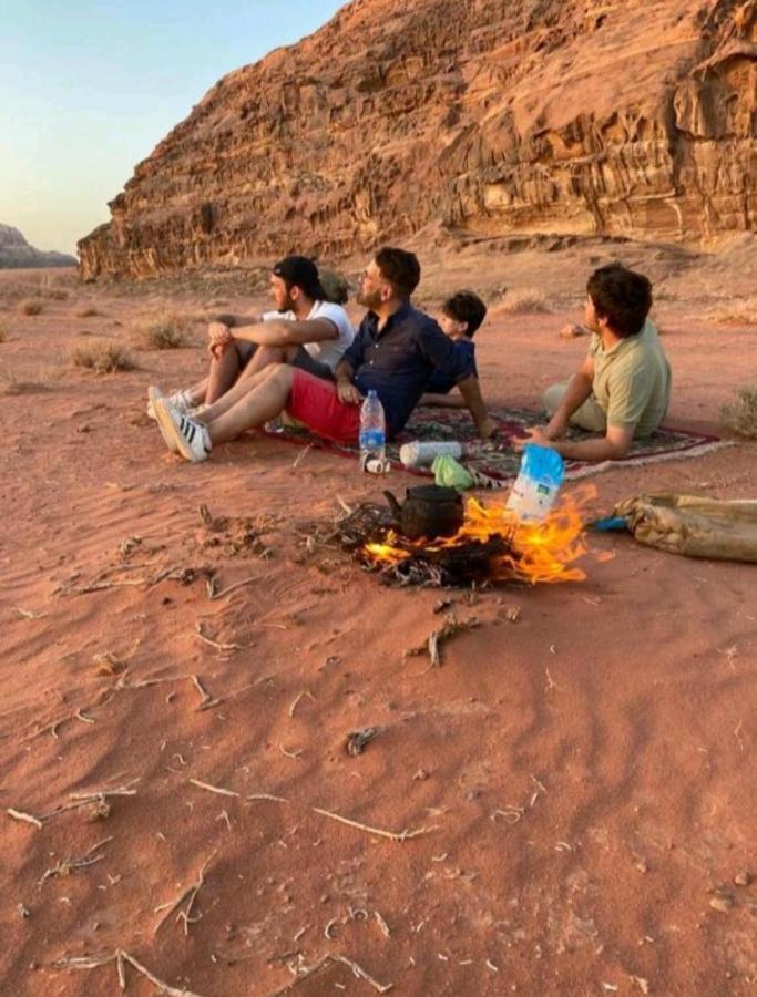 Moon City With Jeep Trips Wadi Rum Exterior photo
