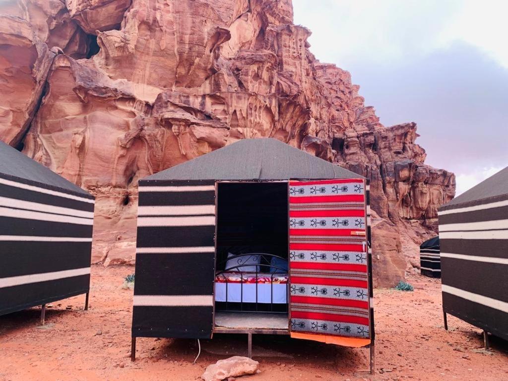 Moon City With Jeep Trips Wadi Rum Exterior photo